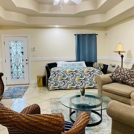 Brownsville Comfort 2 Bedroom 1 Bath , Spacious Kitchen And Outdoor Home Eksteriør bilde