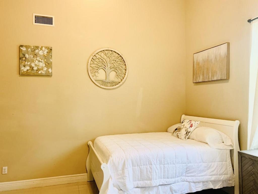 Brownsville Comfort 2 Bedroom 1 Bath , Spacious Kitchen And Outdoor Home Eksteriør bilde