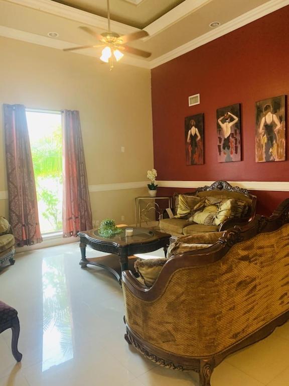 Brownsville Comfort 2 Bedroom 1 Bath , Spacious Kitchen And Outdoor Home Eksteriør bilde