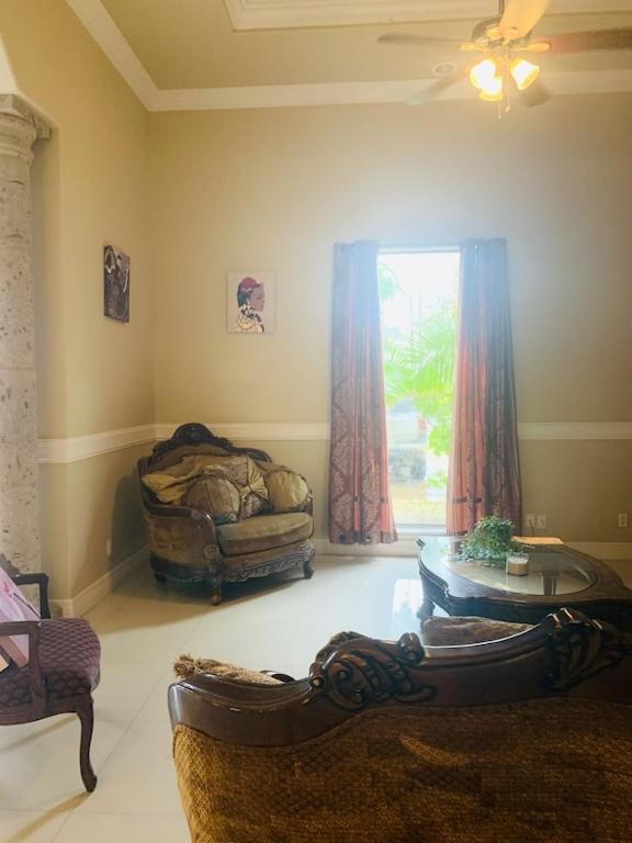 Brownsville Comfort 2 Bedroom 1 Bath , Spacious Kitchen And Outdoor Home Eksteriør bilde