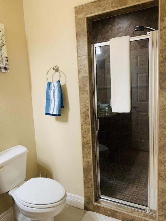 Brownsville Comfort 2 Bedroom 1 Bath , Spacious Kitchen And Outdoor Home Eksteriør bilde