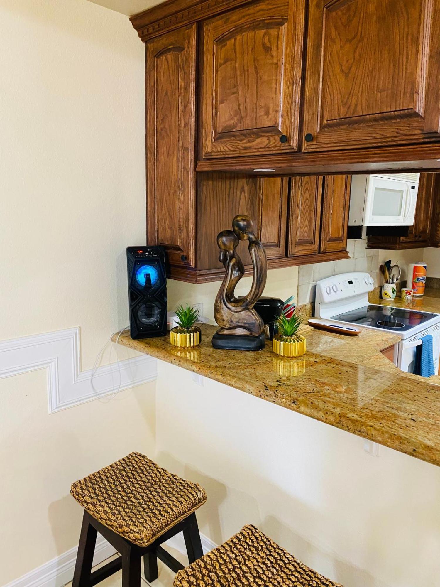 Brownsville Comfort 2 Bedroom 1 Bath , Spacious Kitchen And Outdoor Home Eksteriør bilde